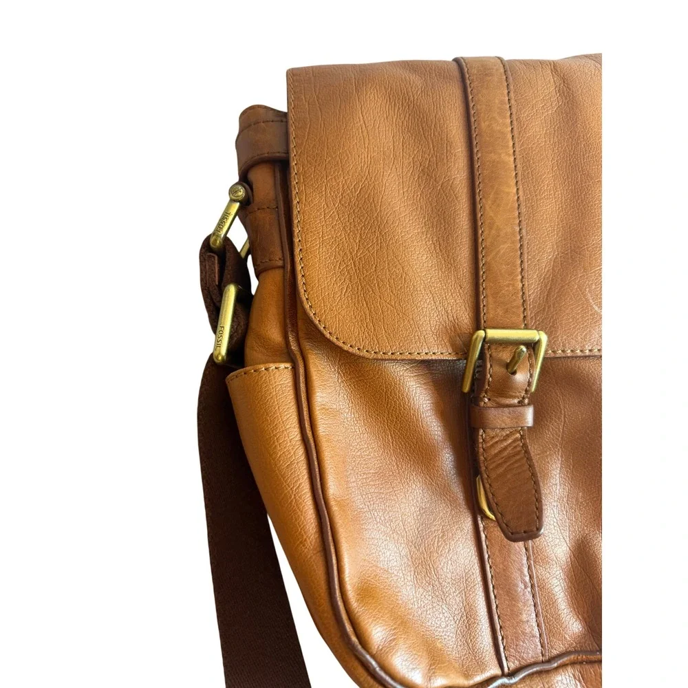 Fossil Tan Leather Messenger Bag Adjustable Crossbody Satchel Brass Hardware